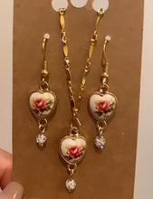 Load image into Gallery viewer, Porcelain Heart Earring &amp; Bracelet Set
